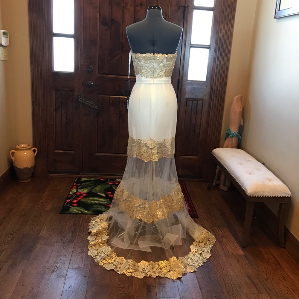 🔥Terani Ivory & Gold Lace Mermaid Gown! NEW!!! - Picture 4 of 8
